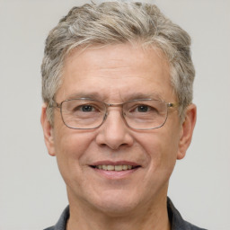 Portrait of Michael Anderson